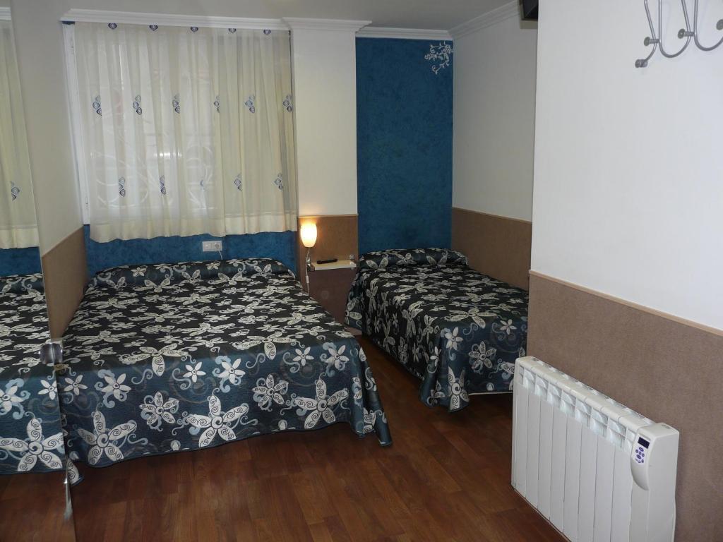 Hostal Gaudi Cuenca Cuenca  Room photo